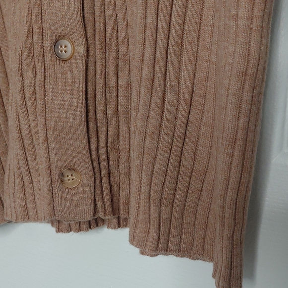 Elegant Tan Wool Blend Ribbed Cardigan - Picture 2 of 6